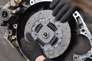 signs that clutch needs t be repaired